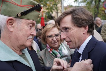 El alcalde Almeida inaugura en Madrid la estatua de la Legión que tiene histéricos a los progres y envenenada a la izquierda