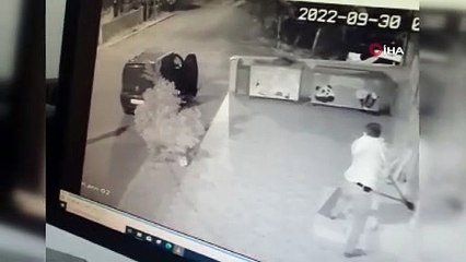 Hırsızlar, açılmayan bahçe kapısı için kavga etti!