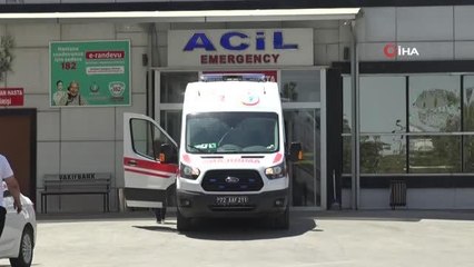 Otomobiller kafa kafaya çarpıştı: 4 yaralı