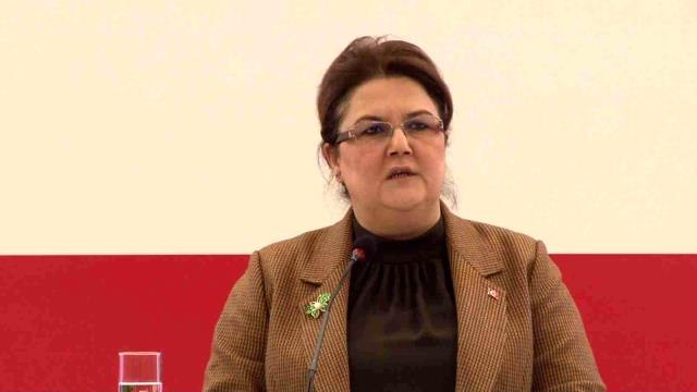 Bakan Derya Yanık: Türkiye göç ve mülteciler bakımından köprü vazifesi görüyor
