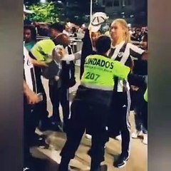 Taciz mi, güvenlik mi ? Kadınları böyle aradılar