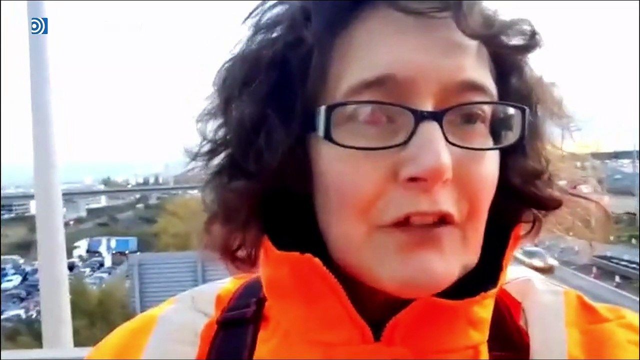 Activistas climáticos cortan por segunda vez la carretera más transitada de Londres