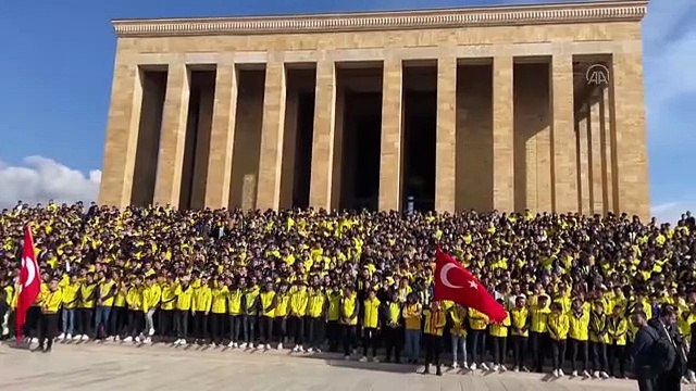 1907 ÜNİFEB ve 1907 Fenerbahçe Derneği, Anıtkabir'i ziyaret etti