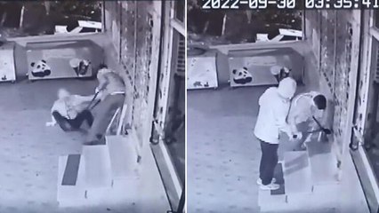 Şüpheliler açamadıkları kapı için tartıştıktan sonra kaçtı