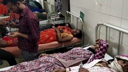 एक - एक बैड पर दो - दो मरीज