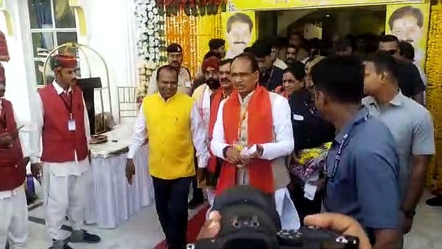 उमा भारती के अज्ञातवास के सवाल को टाल गए शिवराज, दो दिवसीय प्रशिक्षण शिविर पर करने लगे बात
