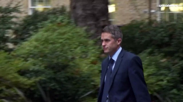 Первая отставка в новом правительстве Великобритании