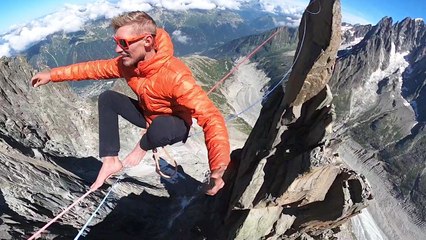 'BEST HIGHLINE in the world' - Slackliner enjoys a HEAVENLY view while tackling an INSANELY HIGH line in France