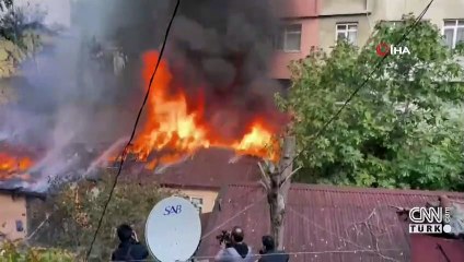 Sarıyer’de 3 gecekondu alevlere teslim oldu