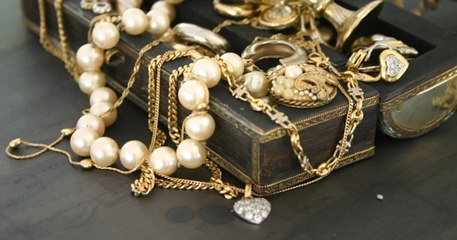 Alsace : quatre garçons trouvent et restituent des bijoux volés