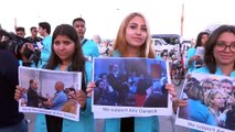 وقفة تضامنية مع النائب عمرو درويش أمام المنطقة الزرقاء في مؤتمر المناخ