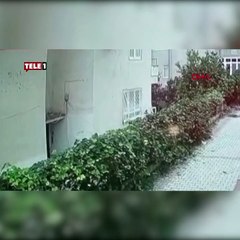 Poşete konulup apartmadan atılan bebeğin annesinin 15 yaşında bir çocuk olduğu ortaya çıktı!