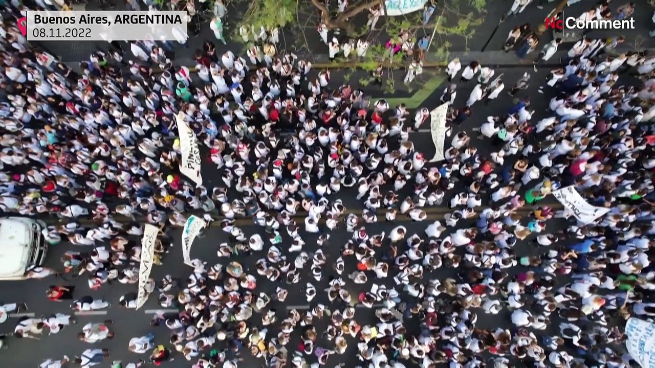 Für höhere Löhne und gegen Umweltverschmutzung: Demos in Argentinien und Peru