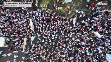 Für höhere Löhne und gegen Umweltverschmutzung: Demos in Argentinien und Peru