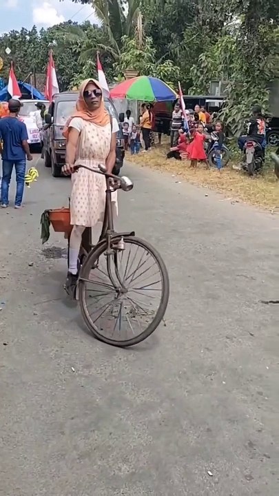 BICYCLE RACE