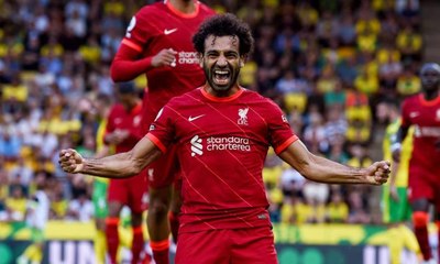 "نيوكاسل" يعرض على صلاح 700 ألف جنيه إسترليني اسبوعيا ما سيجعله اللاعب الأعلى أجرًا بالعالم