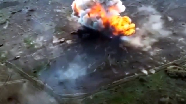 Ukrainian artillery destroys row of Russian vehicles in massive explosion