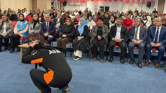 Çanakkale'de KYK Yurtlarında Deprem Anı, Çök Kapan Tutun ve Tahliye tatbikatı yapıldı