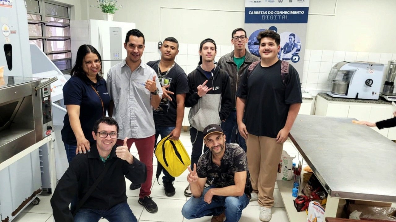 patryck ...senai de ponta grossa... curso de mecânica de motos