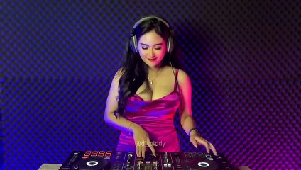 Download Video: DJ TIBA TIBA AKU MELAYANG TIKTOK VIRAL REMIX FULL BASS TERBARU 2022 JEDAG JEDUG CAMPURAN TIK TOK