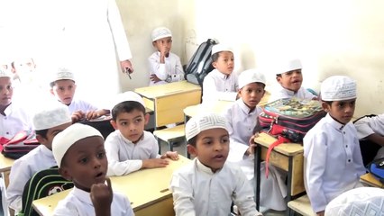 Habib umar teach prayer and etiquette to children