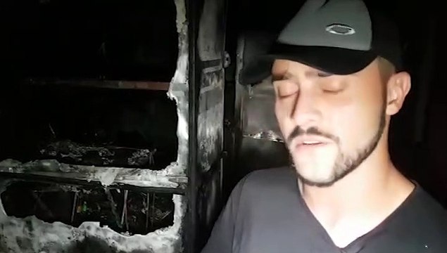 Durante o primeiro dia de trabalho, trailer de lanche pega fogo e homem pede ajuda