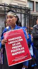 Insólita protesta de mujeres mapuches en el BCRA: fueron recibidas por Pesce