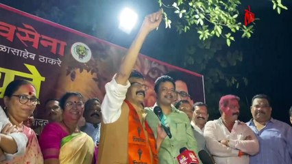 संजय राऊतांची मुलगी स्टेजवरच रडली