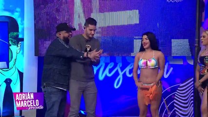 Esta chica cautiva con su bikini a Adrián Marcelo