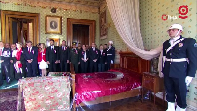 Gazi Mustafa Kemal Atatürk, vefatının 84'üncü yıl dönümünde Dolmabahçe Sarayı'nda anıldı