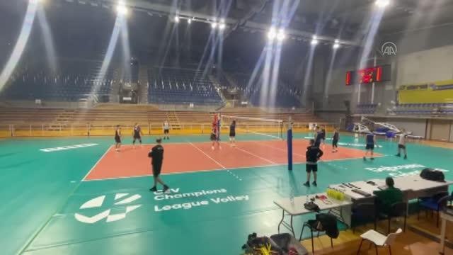 DABROWA GORNİCZA - Halkbank Erkek Voleybol Takımı, Büyük Önder Atatürk'ü andı