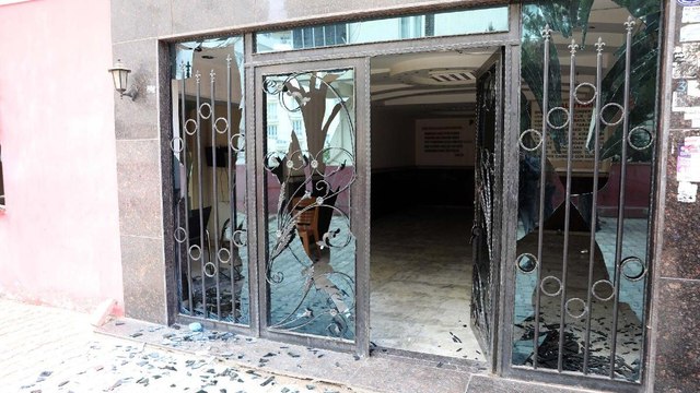 Bina yöneticisiyle tartıştı, odasına el yapımı patlayıcı attı!