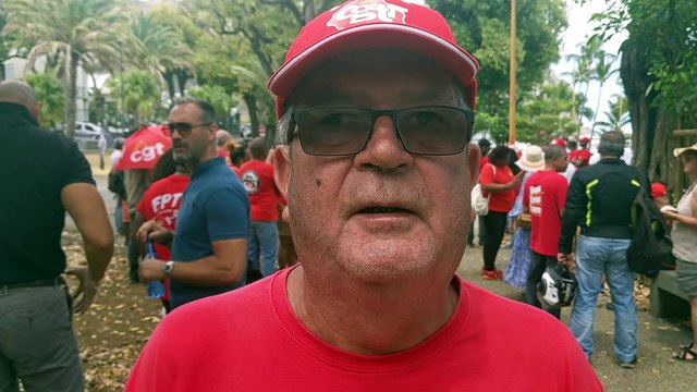 Rassemblement devant la préfecture à l'appel de la CGTR