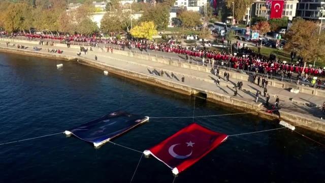 Türkiye Cumhuriyeti'nin Kurucusu Büyük Önder Mustafa Kemal Atatürk'ün Vefatının 84. Yıl Dönümü… Kadıköy'de Ata'ya Saygı Zinciri