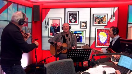 LIVE - Louise Attaque interprète "'t'emmène au vent" dans Le Double Expresso RTL2 (10/11/22)