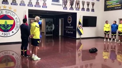 Jorge Jesus ve ekibinden Atatürk'e saygı duruşu