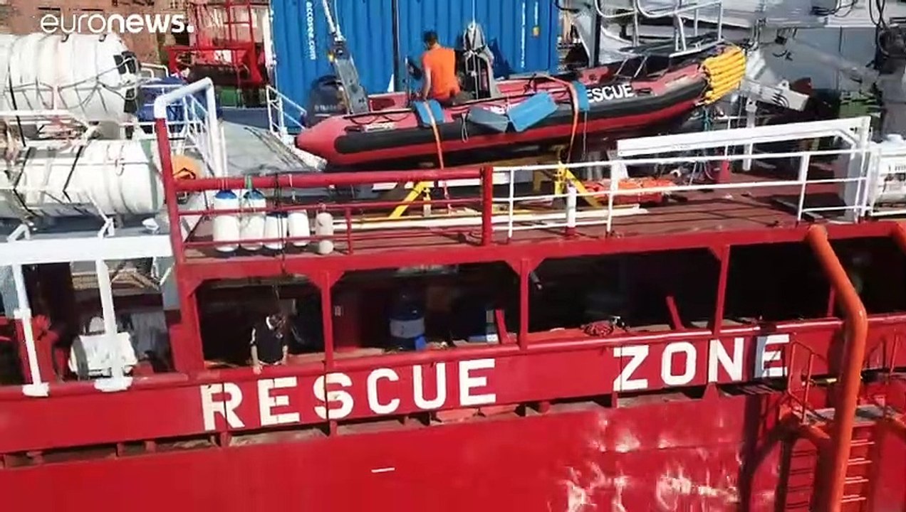 The Brief_ Ocean Viking migrant rescue ship still stranded Vidéo