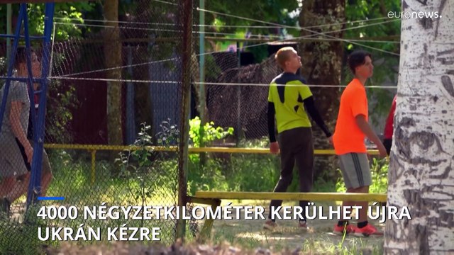 Feladta-e Herszont Oroszország, és ha igen, mit nyer és mit veszít vele?