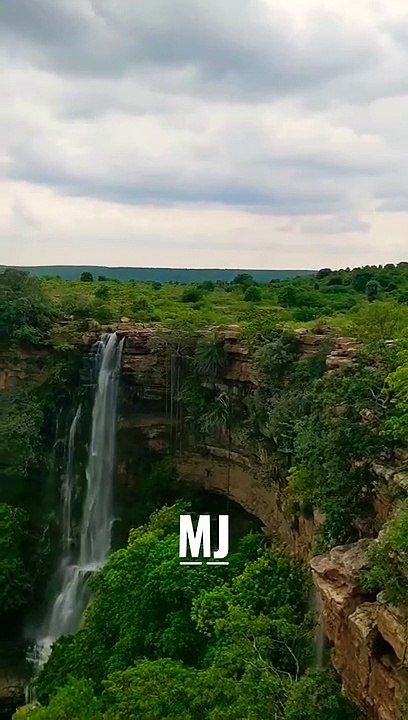 Soothing Waterfall #nature #naturebeauty #naturevoice #naturelovers #mjsouvenir