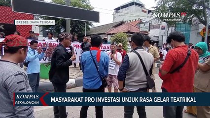Masyarakat Pro Investasi Unjuk Rasa Gelar Teatrikal