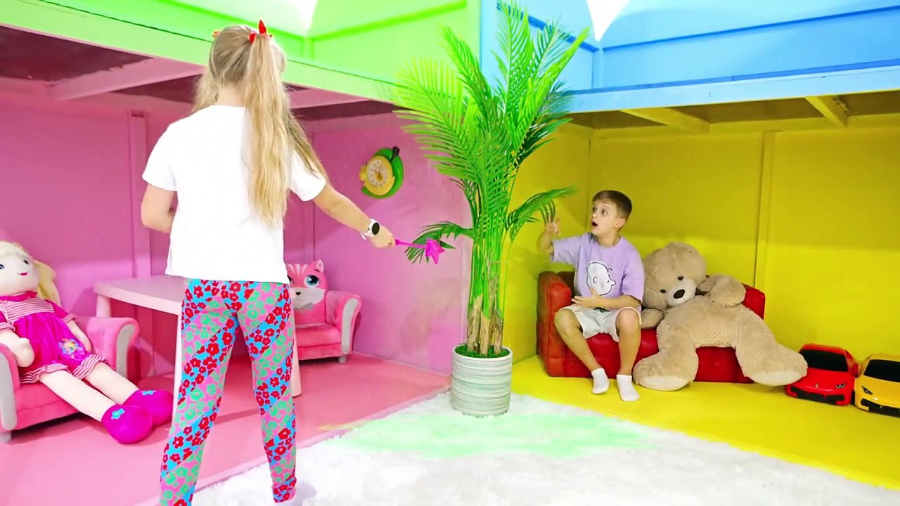 Diana and Roma Playhouse Adventures _ Opposites Challenge Compilation