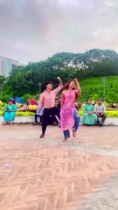 shaadi-ka-vaada-hai-terekhayal-trending-trendingreels-viral-love-danceinpublic-duo-ytshorts.savetube.me