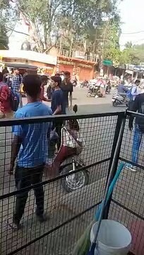 इंजीनियरिंग कॉलेज में जूनियर और सीनियर छात्रों के बीच जमकर चले लाठी-डंडे, दौड़ा दौड़ाकर पीटा