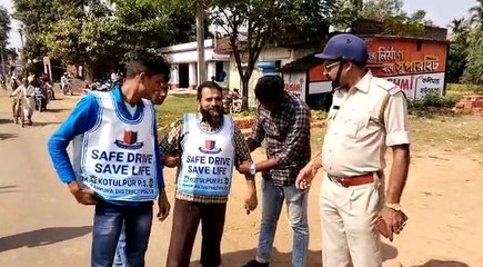 ট্রাফিক পুলিশের গান্ধীগিরির স্বাক্ষী থাকল বাঁকুড়ার কোতুলপুর! |OneIndia bengali