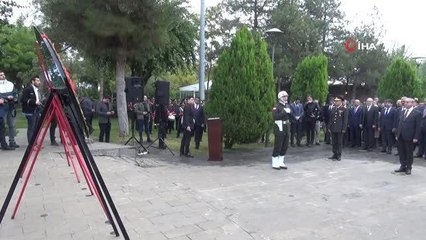Diyarbakır'da 10 Kasım Atatürk'ü anma töreni gerçekleştirildi