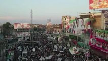 İSLAMABAD - Pakistan'da İmran Han'ın partisi, başkente doğru yürüyüşe tekrar başladı