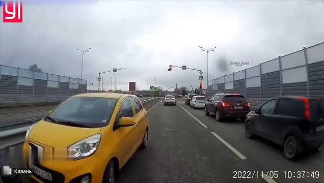 Quand tu croises une voiture à contre-sens