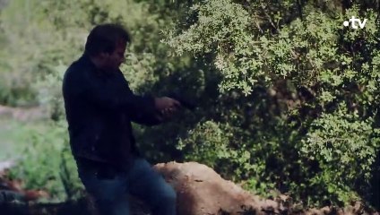 Plus Belle la Vie - Jean-Paul sauve Léa in extremis