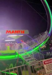 Une personne n'assume pas dans un manège et en fait profiter tout le monde