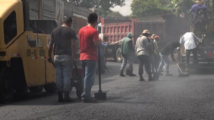 Supervisan construcción de calles en el barrio Carlos Fonseca